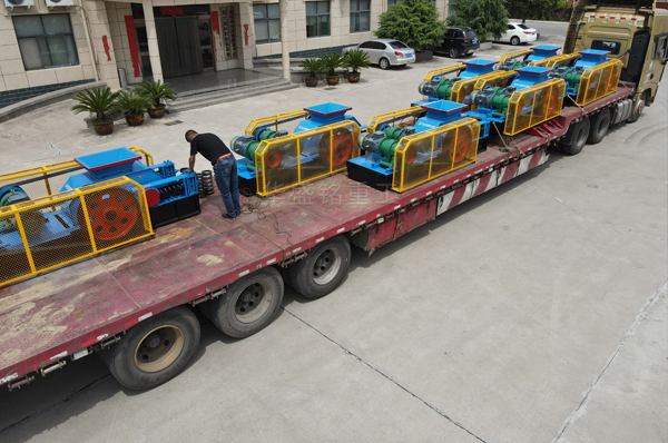 �r������������C(j��)